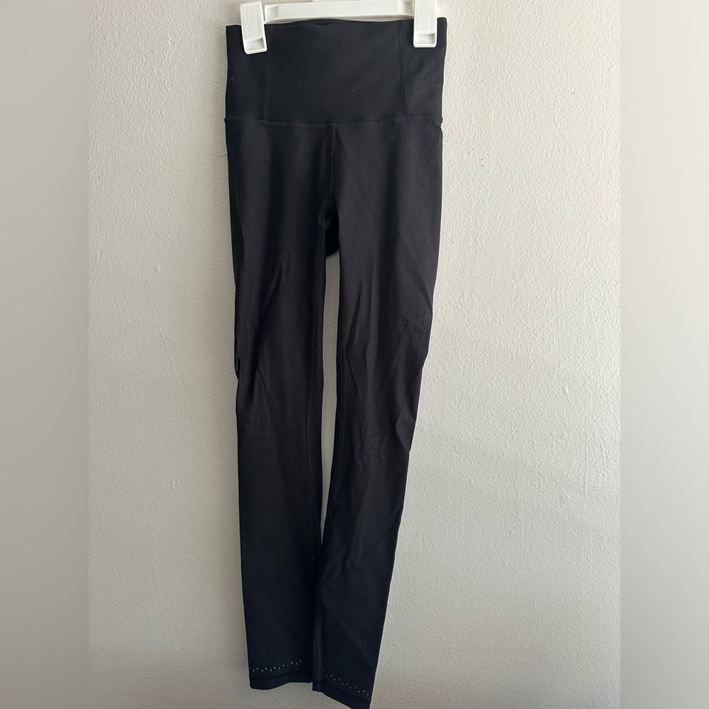 LuluLemon Legging ( Never Worn )- Size 4